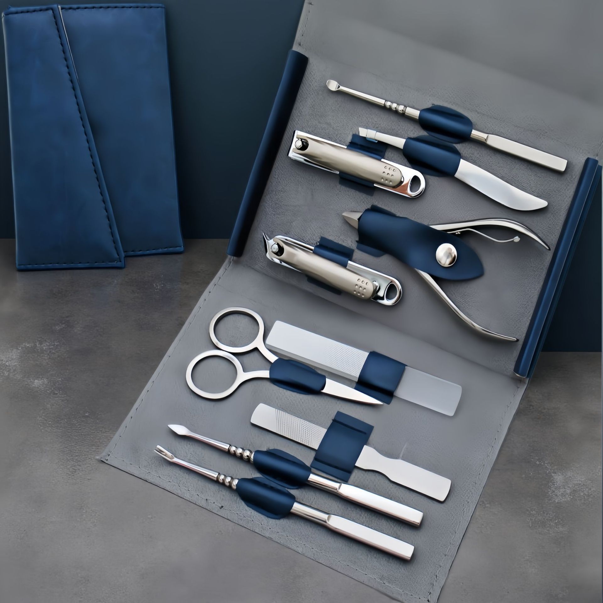 11-teiliges Nagel- und Fußpflege-Set aus Edelstahl