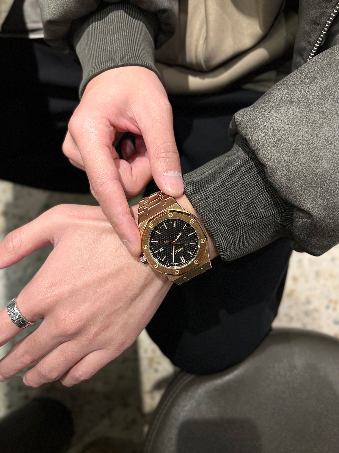 Royal Oak Quartz Men's Watch with Waterproof Steel Band