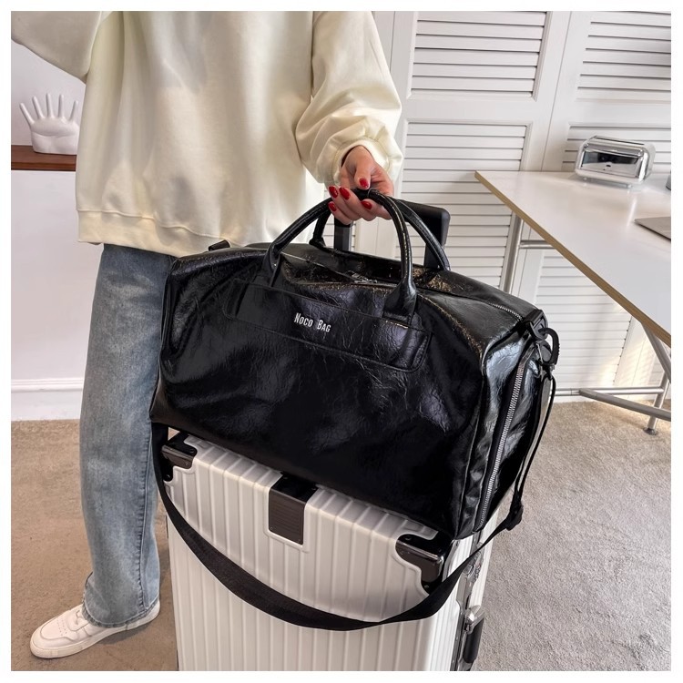 Travel bag, PU material, large capacity, multipurpose