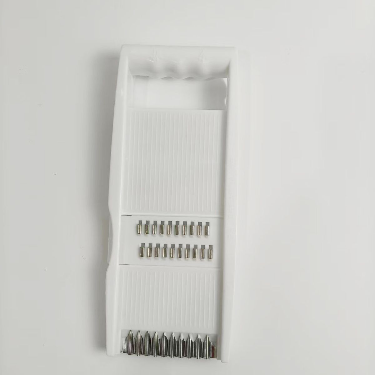 Multifunctional vegetable cutter 1278 with grater 1168 and potato shredder