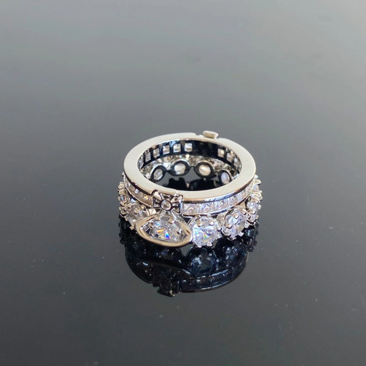 Doppelschichtiger Diamantring, geometrisches Design