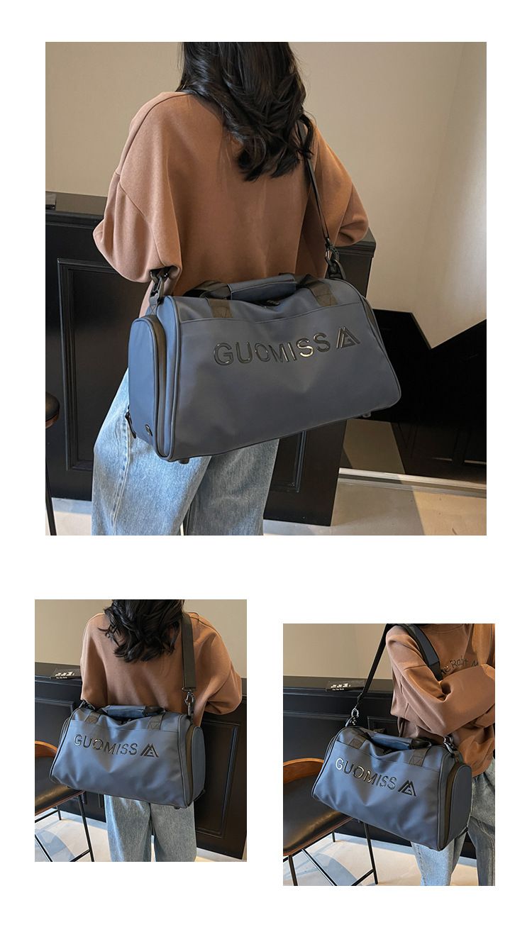 Men's sports bag with wet/dry compartment and shoe section