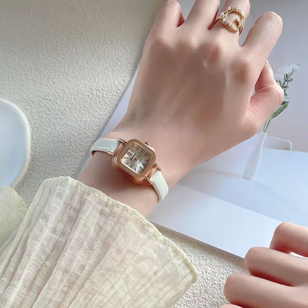 Women's Quartz Watch Leather Strap