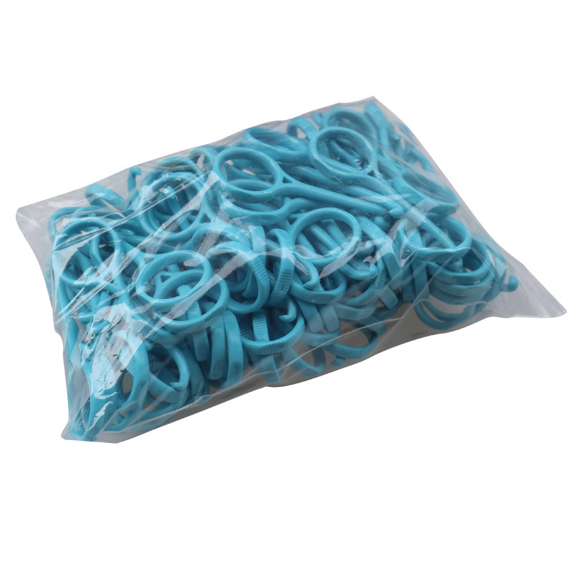 Orthodontic aligner removal hook tool