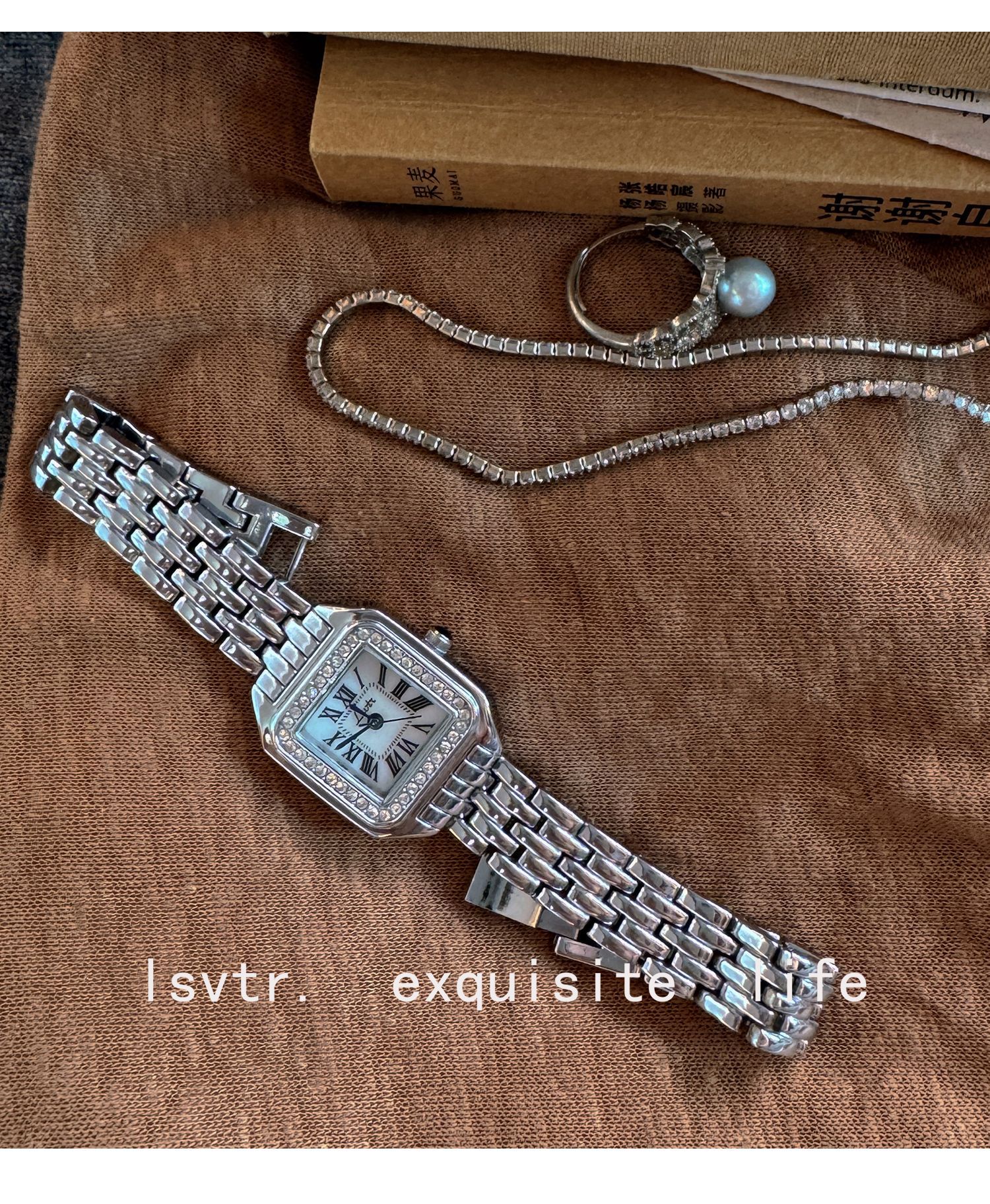LSVTR Little Cheetah Damenuhr, luxuriöses Retro-Design, wasserdicht, mit Diamanten besetzt