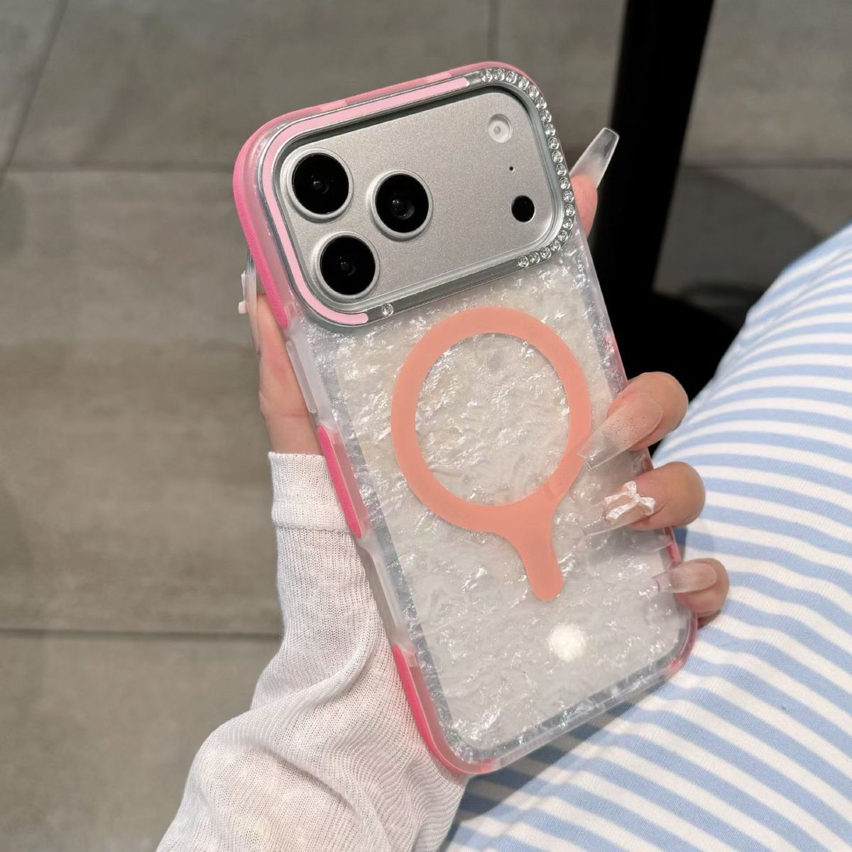iPhone 17 phone case, glitter star design, premium, full coverage