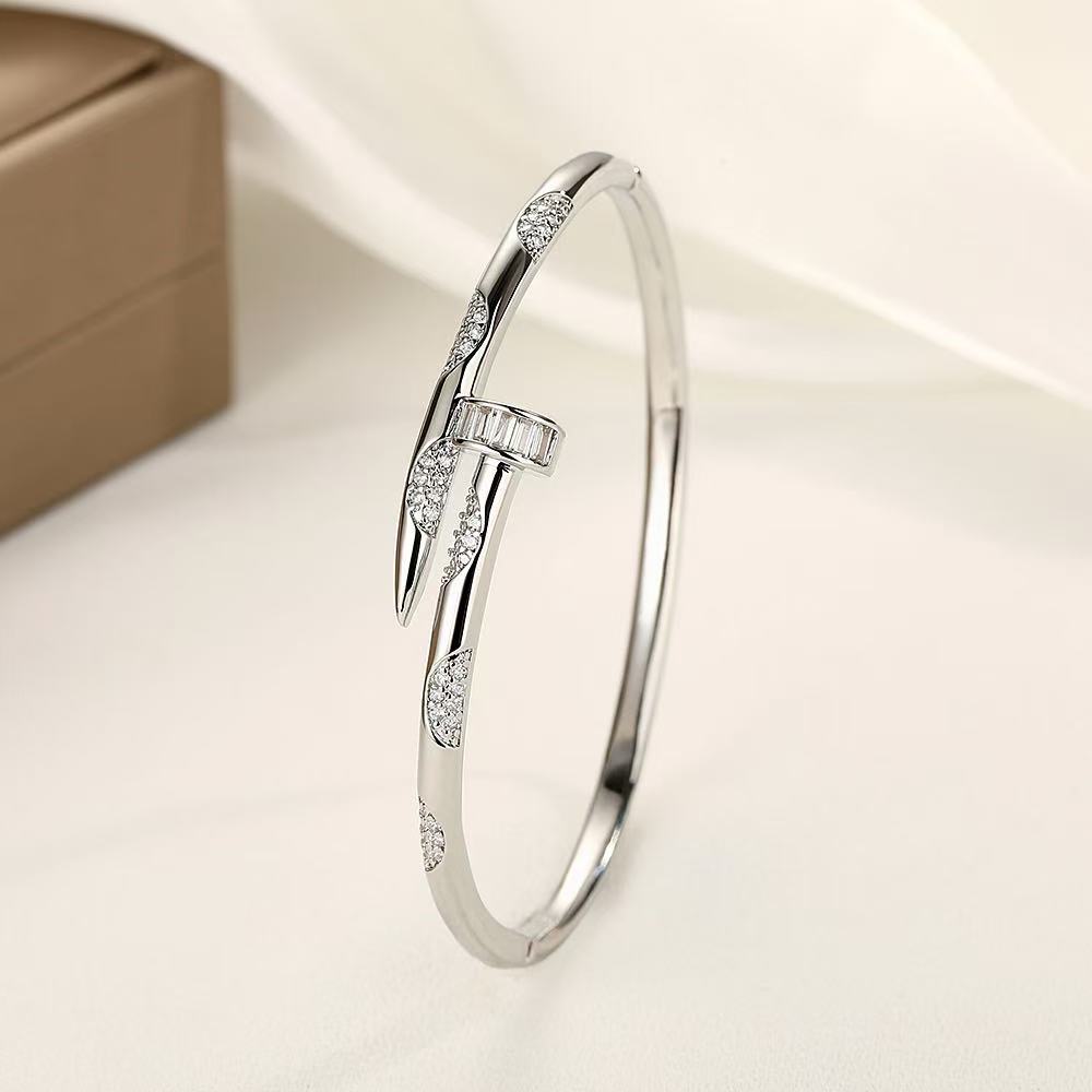 Wide round three-row crystal bracelet, metal snap clasp