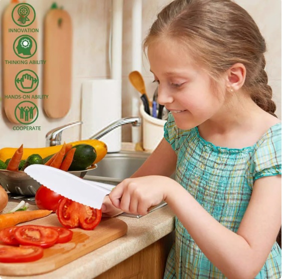 Children's plastic safety knife set for pretend play kitchen