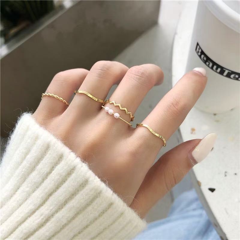 Simple wavy ring set, Japanese-Korean style