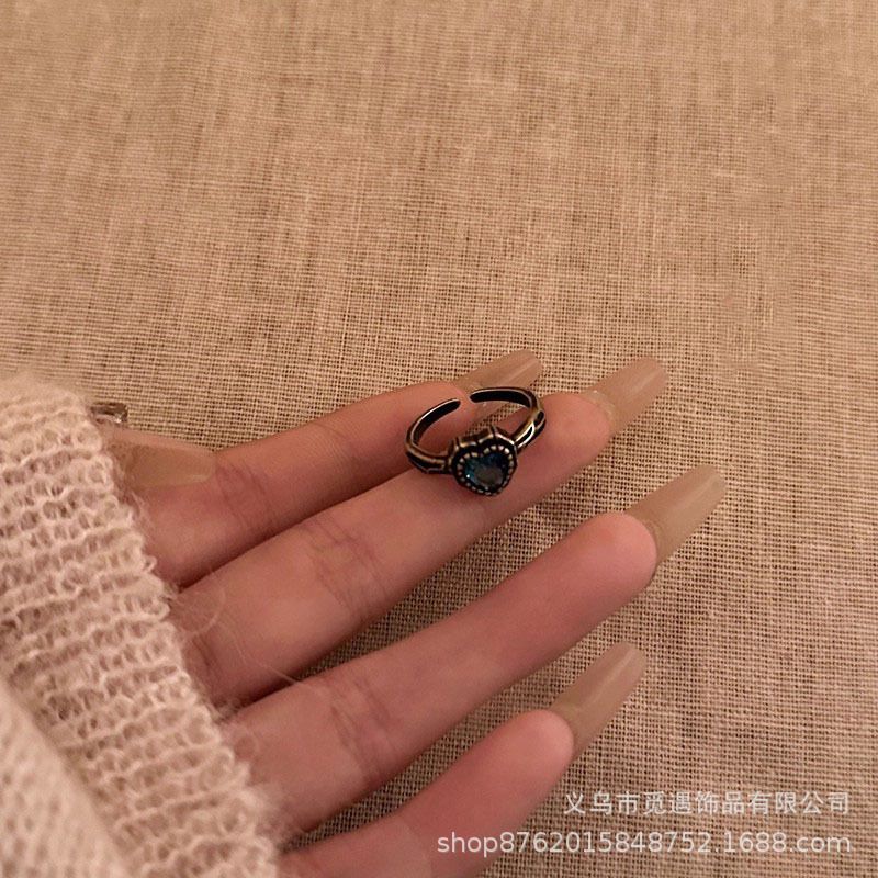 Vintage adjustable ring ethnic retro style