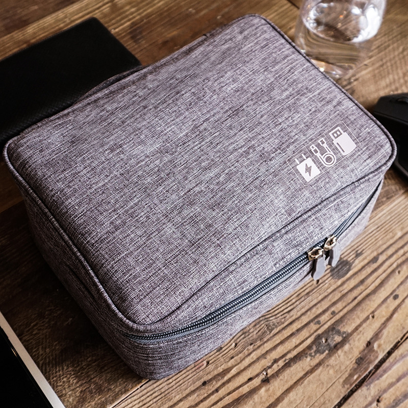 Portable storage organizer bag, large capacity for digital accessories and cables