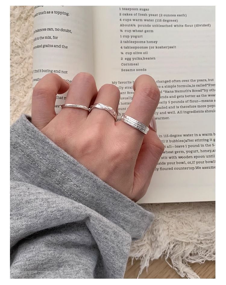 Geometric Möbius ring for women, open adjustable, luxury style