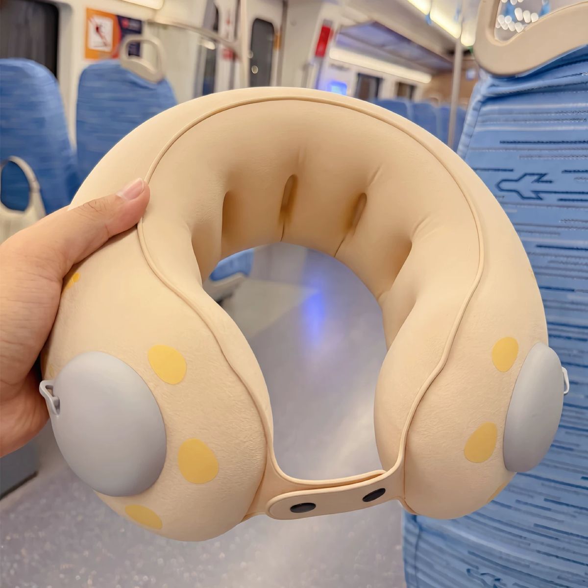 Inflatable U-shaped neck pillow, foldable and portable