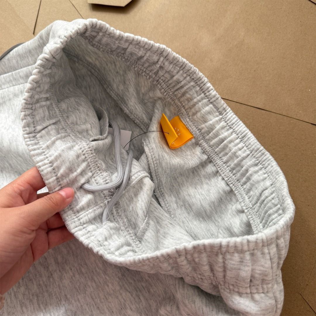 Kapüşonlu sweatshirt takımı yansıtıcı şerit