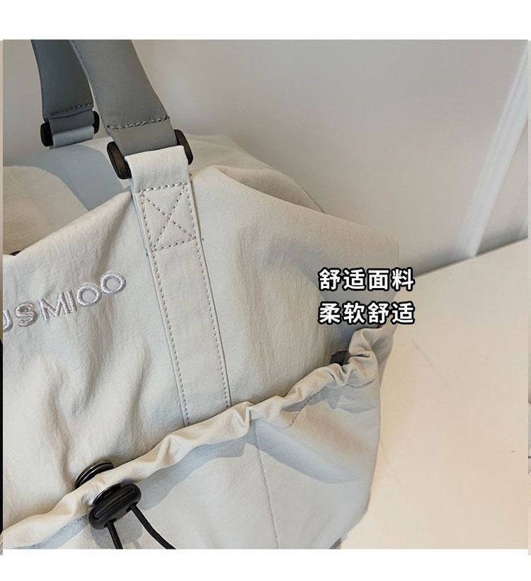 Trolley-Reisetasche, erweiterbar, Nass-Trockentrennung