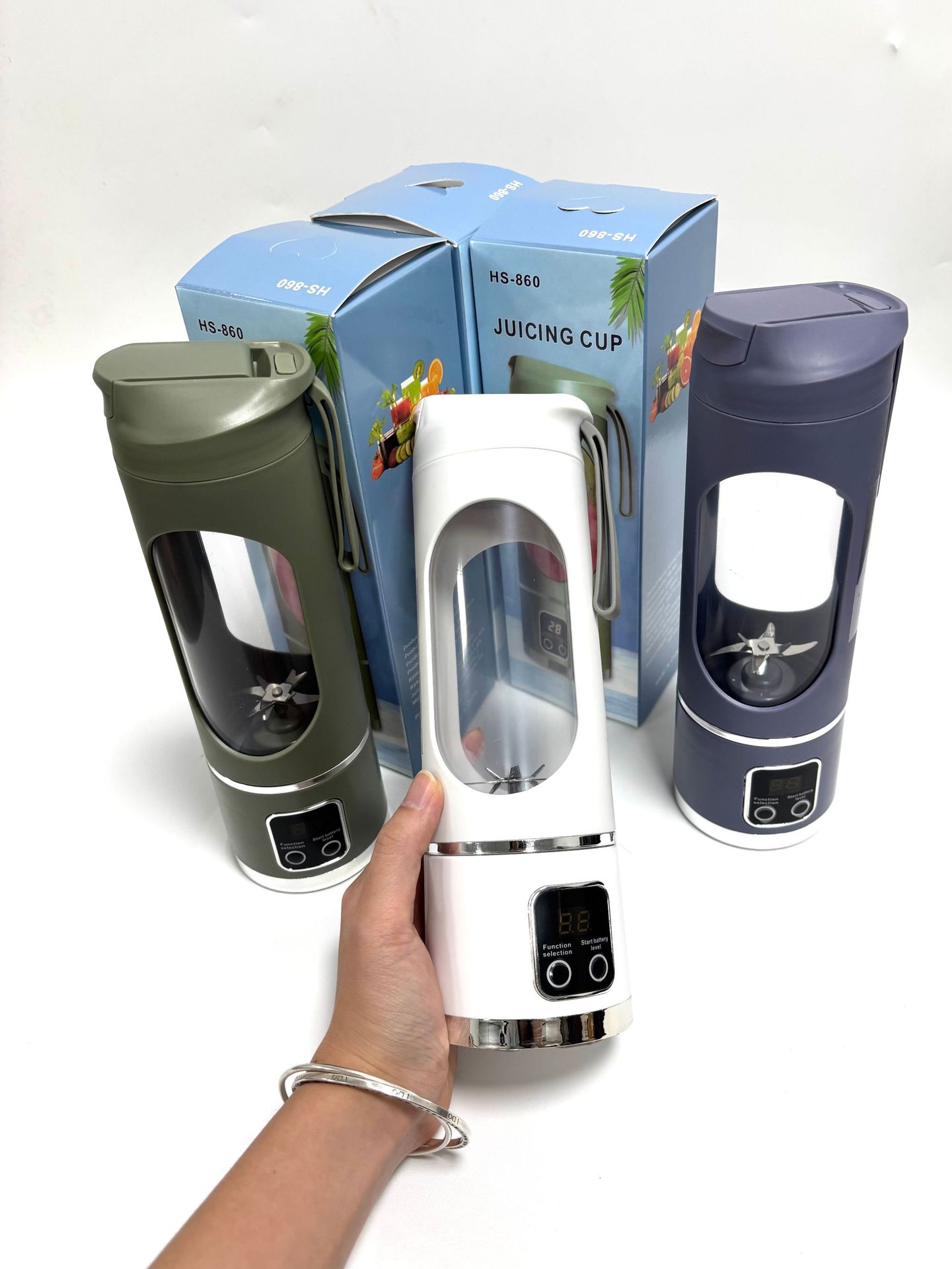 Portable USB rechargeable juice maker fully automatic