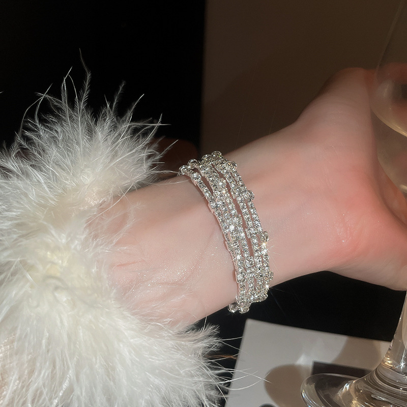 Artificial pearl multilayer rhinestone stretch bracelet