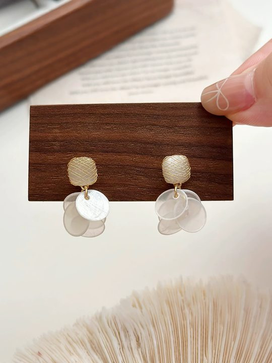 Silver Needle Round Shell Tassel Stud Earrings Summer Style