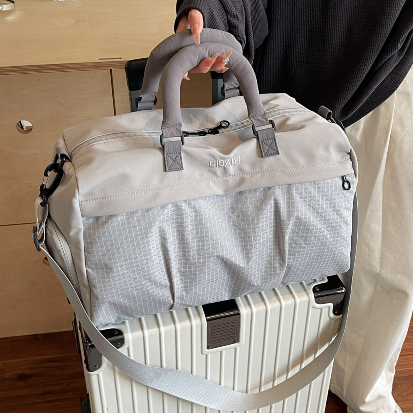 Große Reisetasche für Kurztripen Unisex modische Handtasche wasserdicht leicht Nassfach Sporttasche Fitness-Tasche Krankenhaustasche
