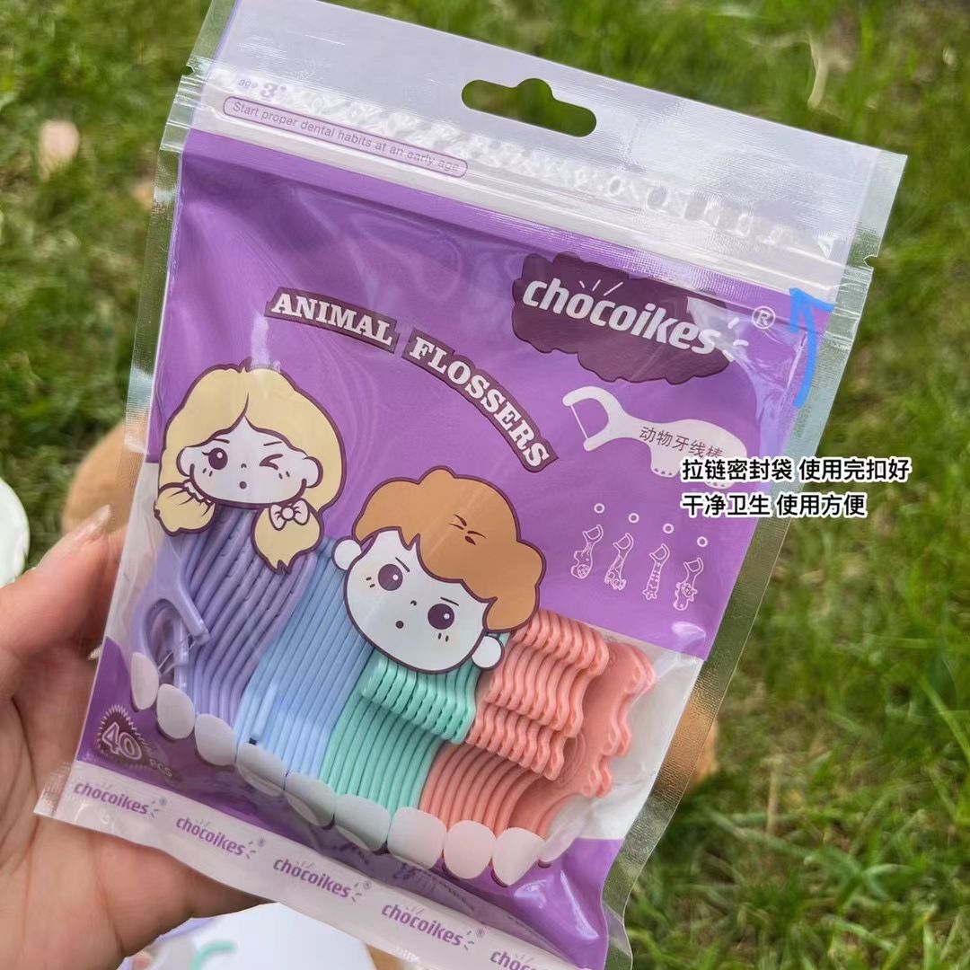Animal-Shaped Dental Floss Sticks for Kids, Family Pack
