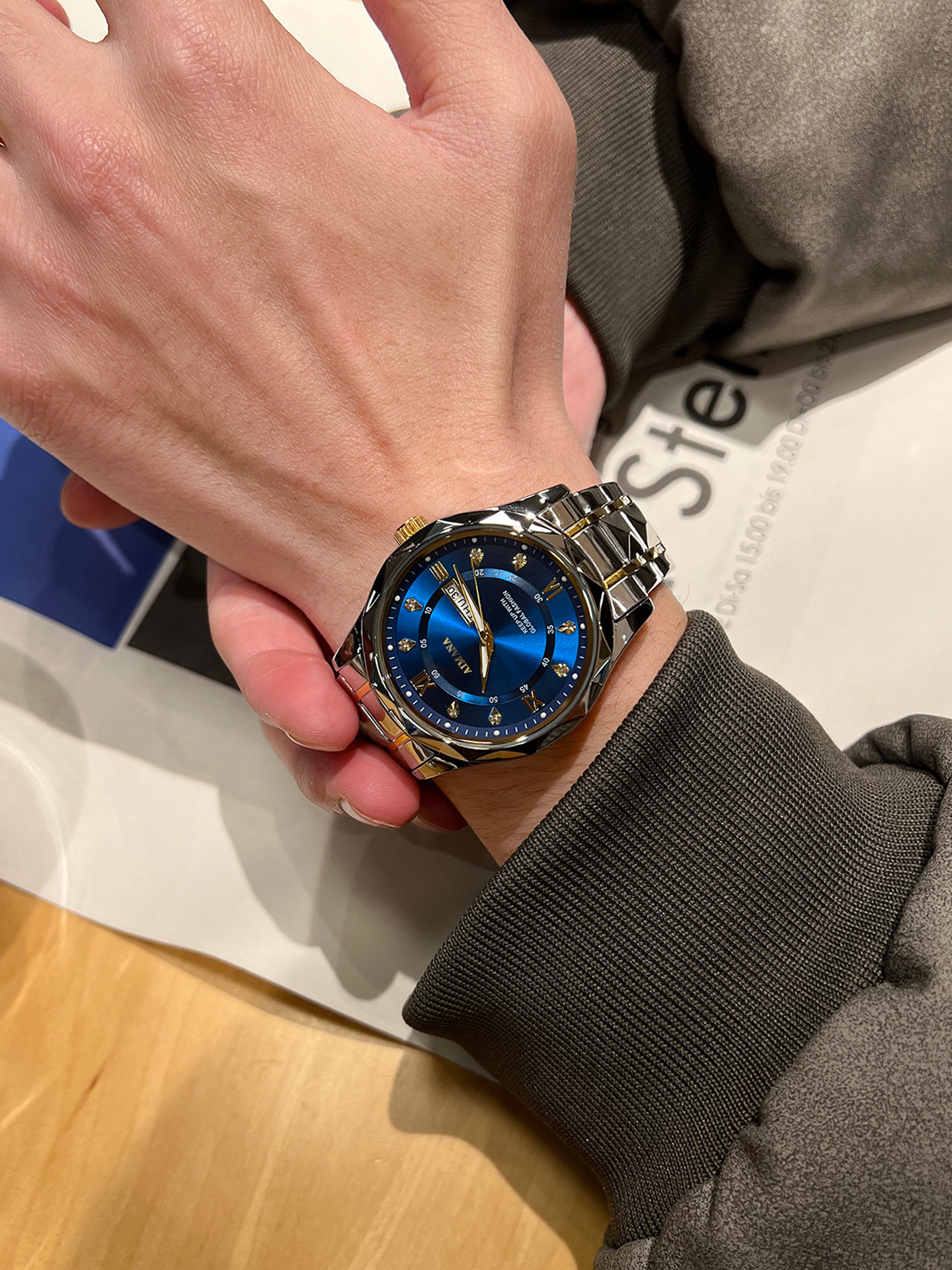 Herrenuhr, wasserdicht, Doppelkalender