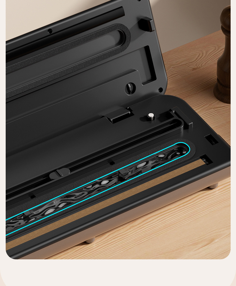 Dual pump vacuum sealing machine with cutting blade