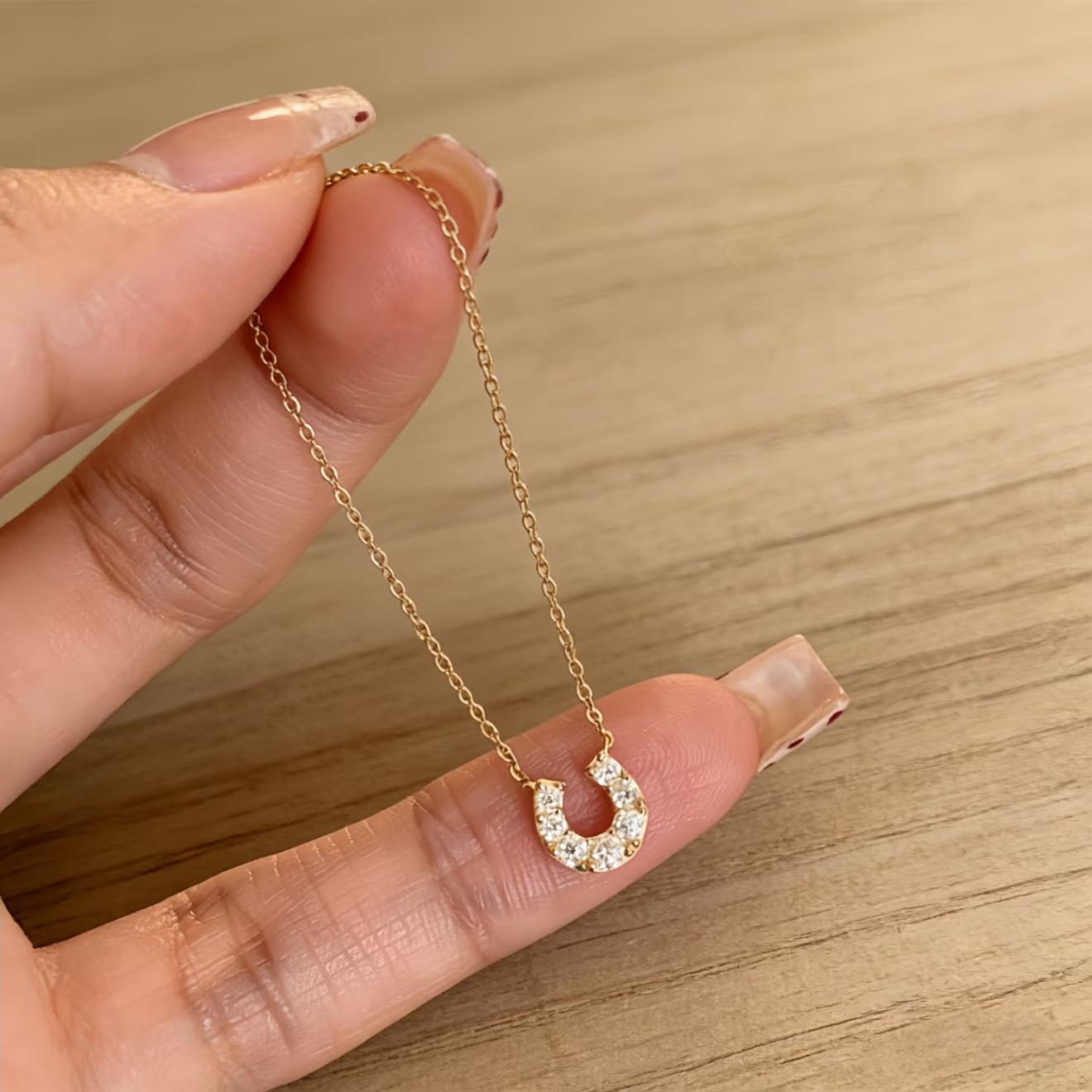 S925 Gümüş U Şekilli Nal Kolye, Taşlı, Minimal Tasarım, Kadın