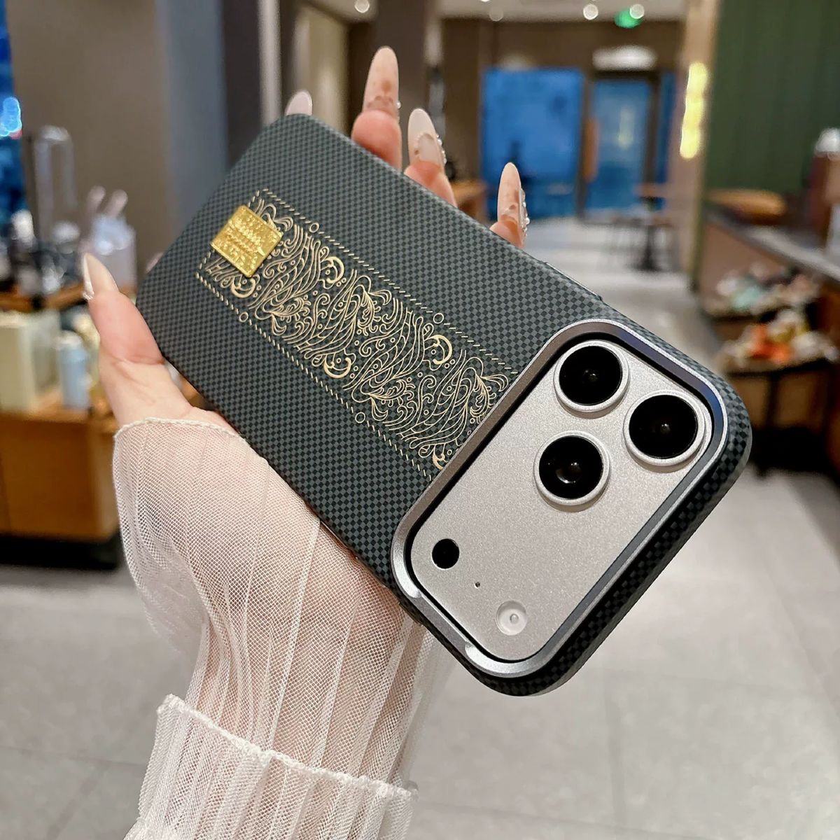 Carbon fiber phone case iPhone 18 Pro Max, magnetic