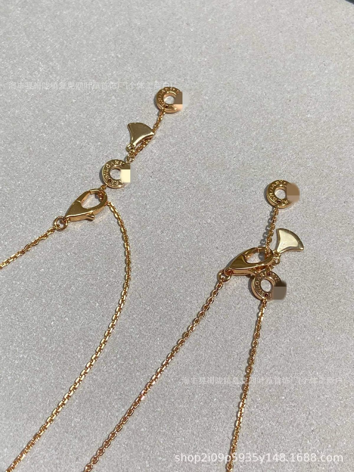 V-gold horseshoe buckle necklace, 925 silver, 18K plated