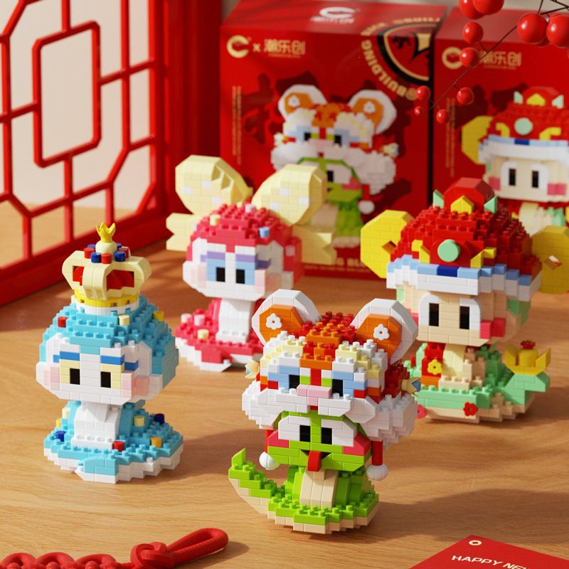 Cartoon Figure Building Blocks, Assembled Ornament