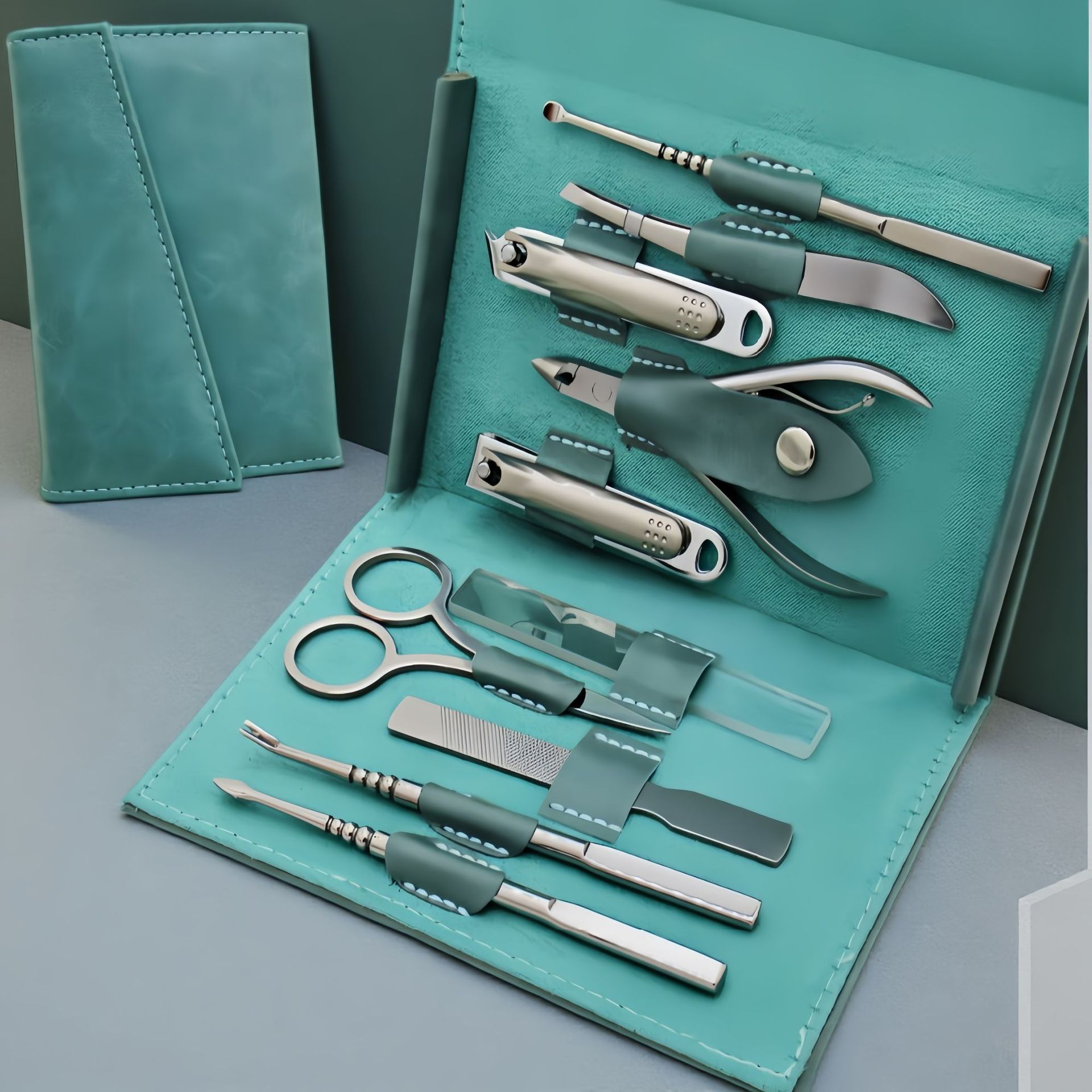 11-teiliges Nagel- und Fußpflege-Set aus Edelstahl