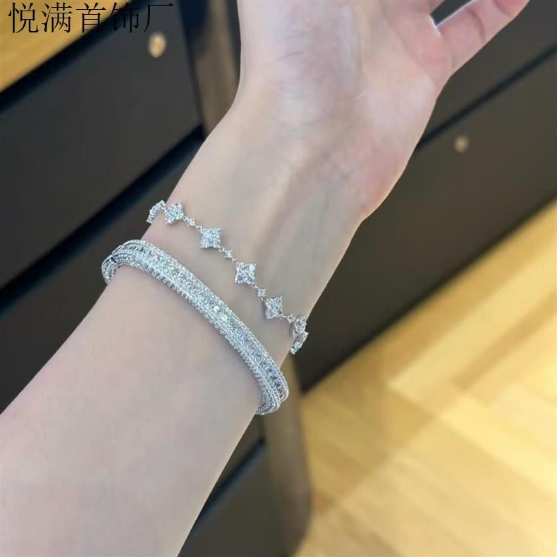 Cubic Zirconia Square Thread Bracelet