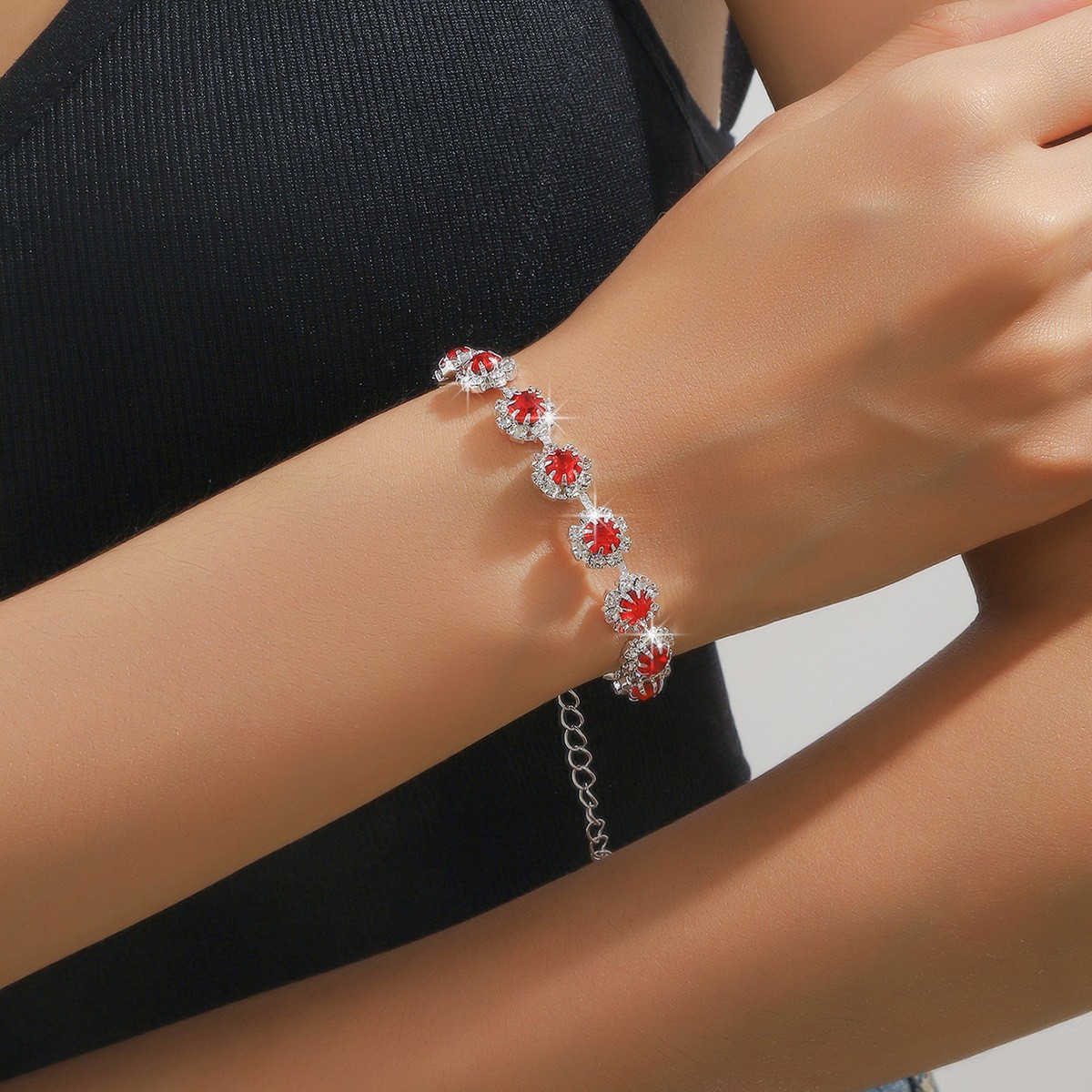 Moda mücevher seti, gelin kolye, küpe ve bilezik, su damlası tasarımı