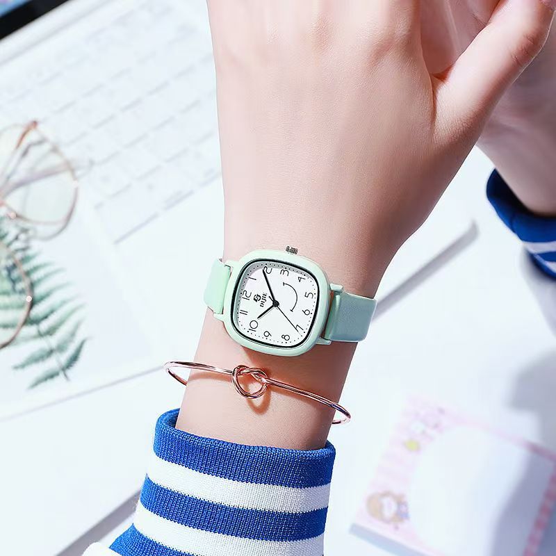 Square face quartz watch, white, for students