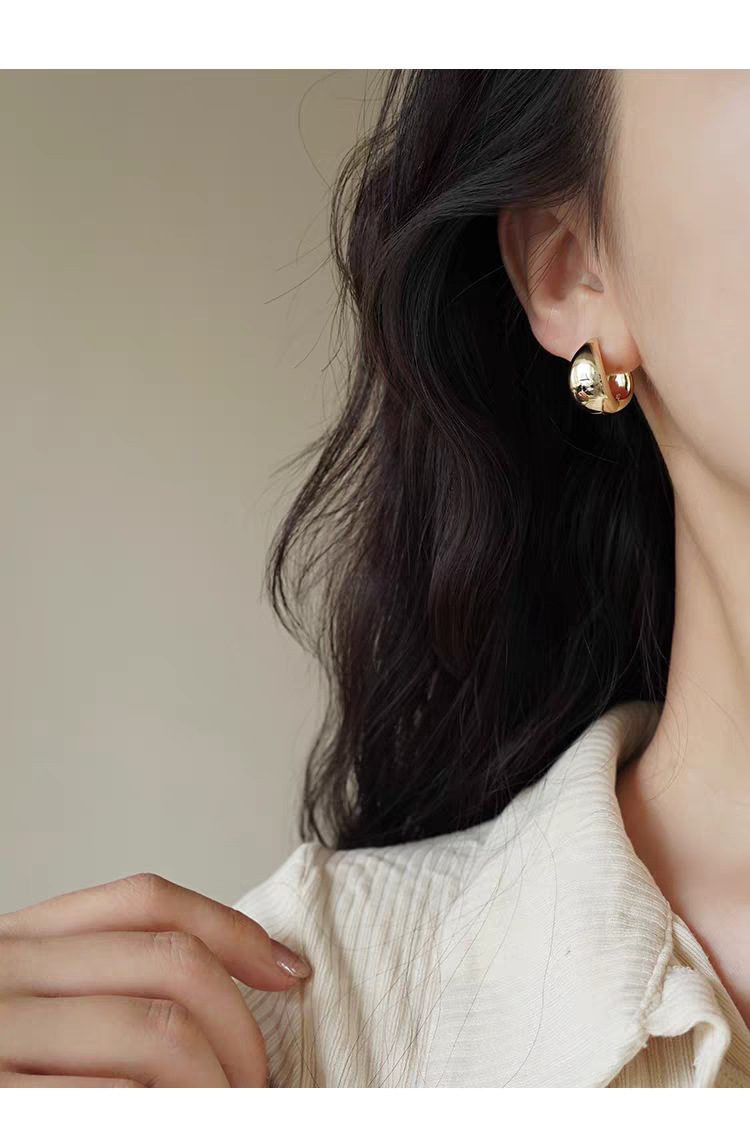 Seiko water drop ring ear studs, fashion design