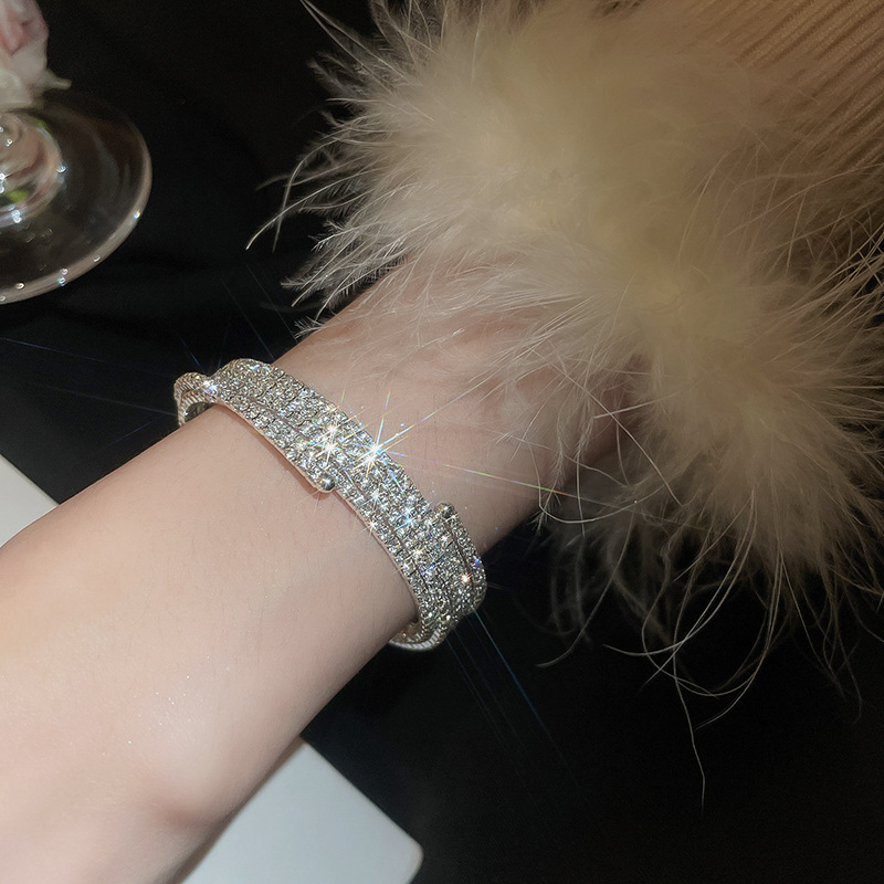 Artificial pearl multilayer rhinestone stretch bracelet