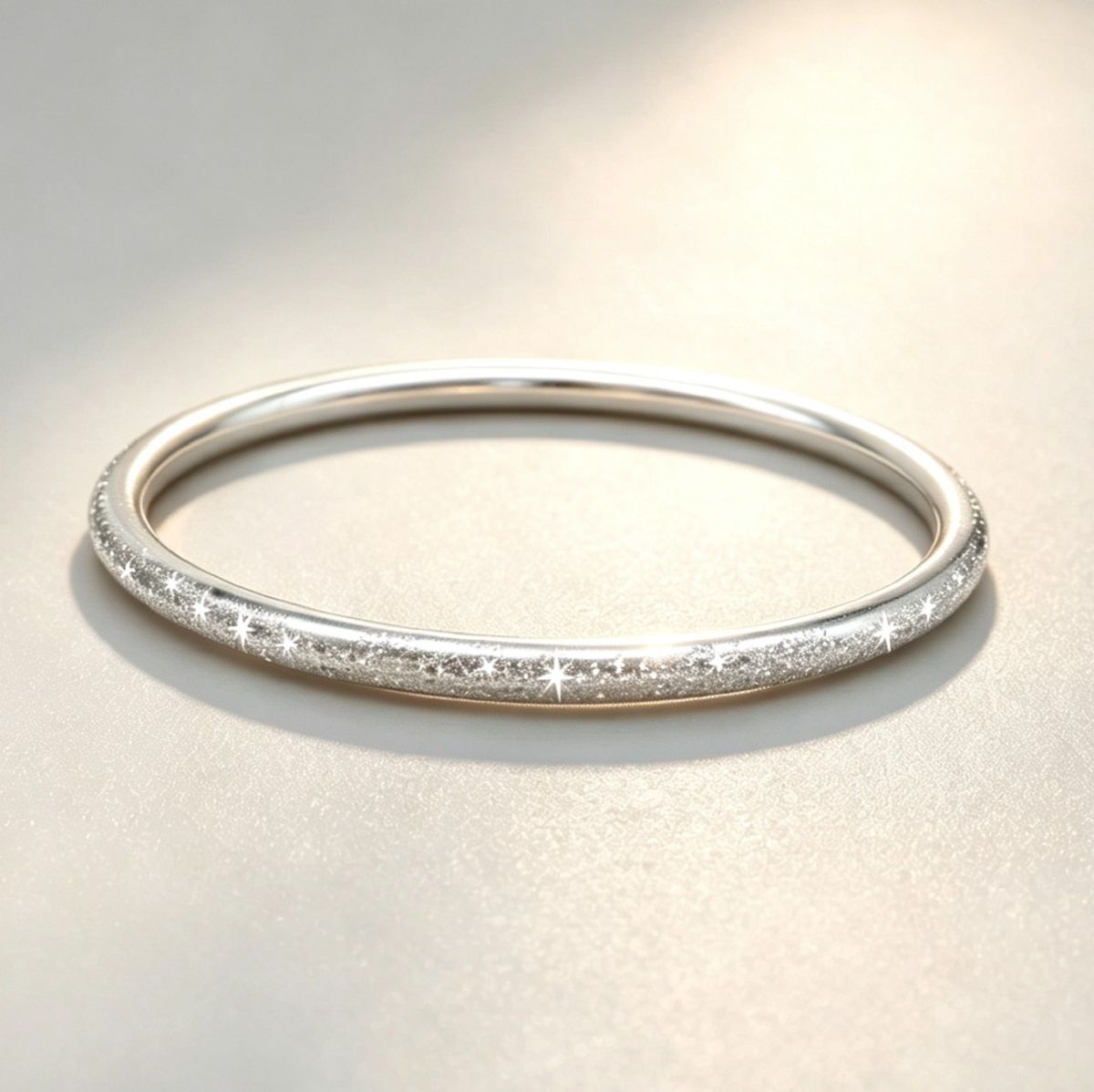 Beyaz bakır gümüş kaplı açık bileklik, yıldız tasarım ve matlatılmış
