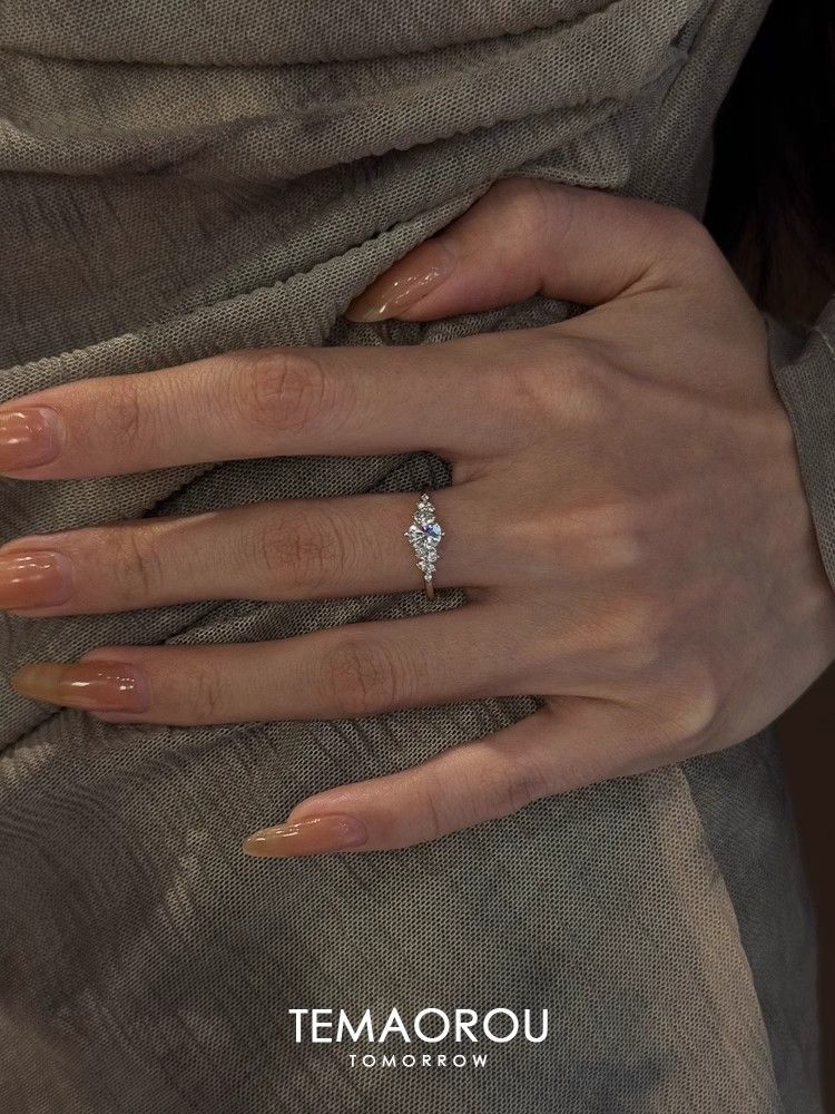 Silver diamond ring, open design, index finger