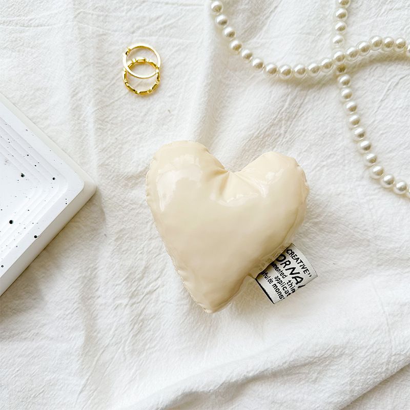Deri kalp şeklinde telefon standı, masaüstü için