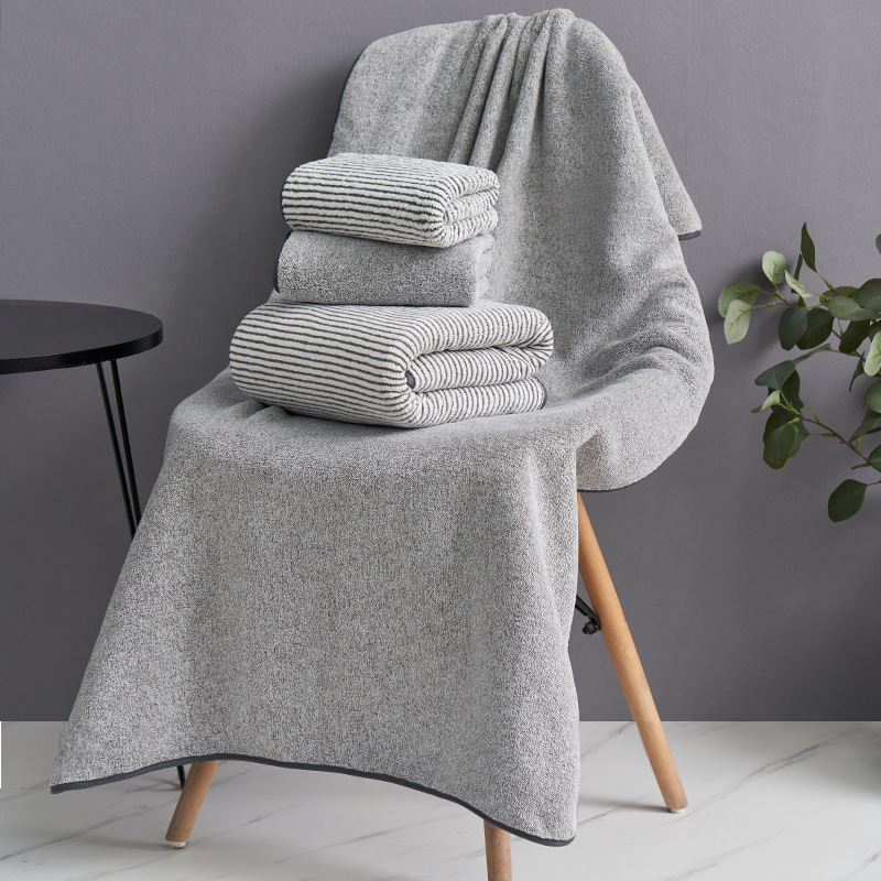 Banyo havlusu, havlu ve duş başlığı üç parçalı set bambu kömür mercan kadife antibakteriyel ve yetişkinler ve erkekler için su emici fabrika teslimatı için mevcuttur