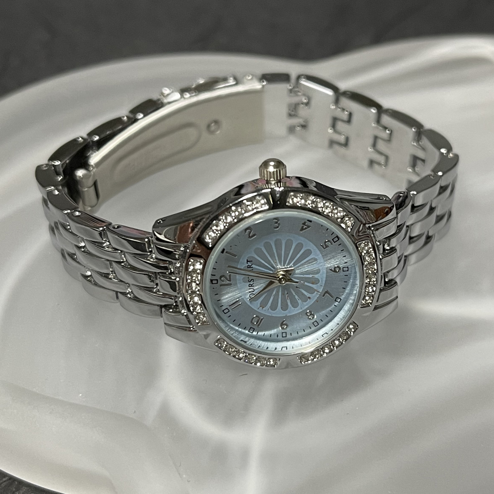 Damen-Quarzuhr, Stahlband, Strass-Zifferblatt