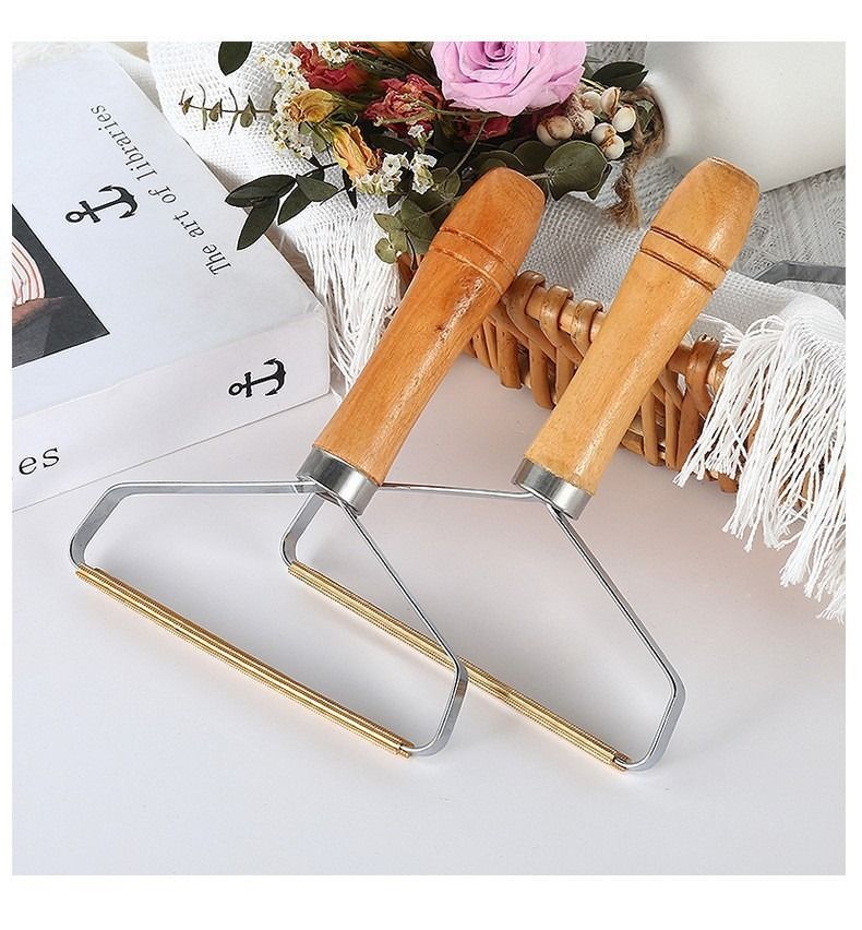 Wooden Handle Lint Remover Brush for Clothes