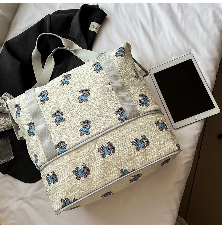 Large capacity travel bag, expandable, wet and dry separation