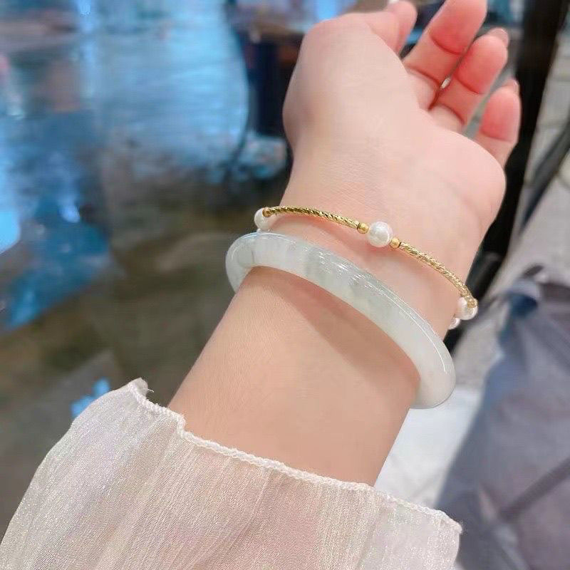 Xinjiang Tianshan Jade-Armband mit Eismuster
