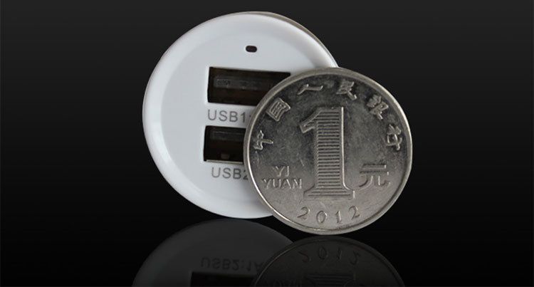 Araç şarj cihazı çok fonksiyonlu çakmak çift USB arayüzü bir ila iki cep telefonu araba hızlı şarj evrensel adaptör