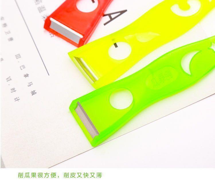 Plastic fruit and vegetable peeler, kitchen grater tools