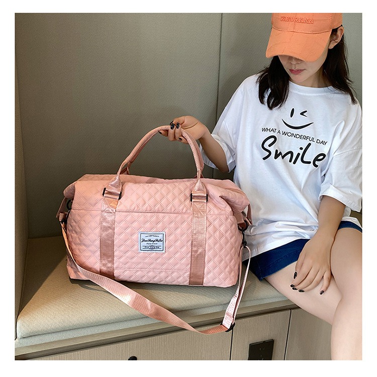 Travel Bag with Wet and Dry Separation, Large Capacity