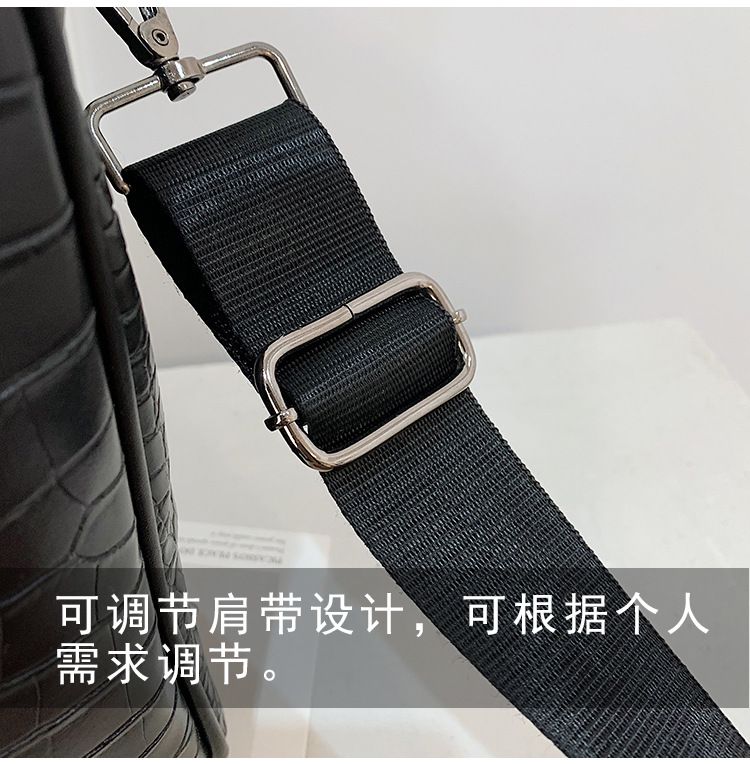 PU waterproof sports travel bag, large capacity