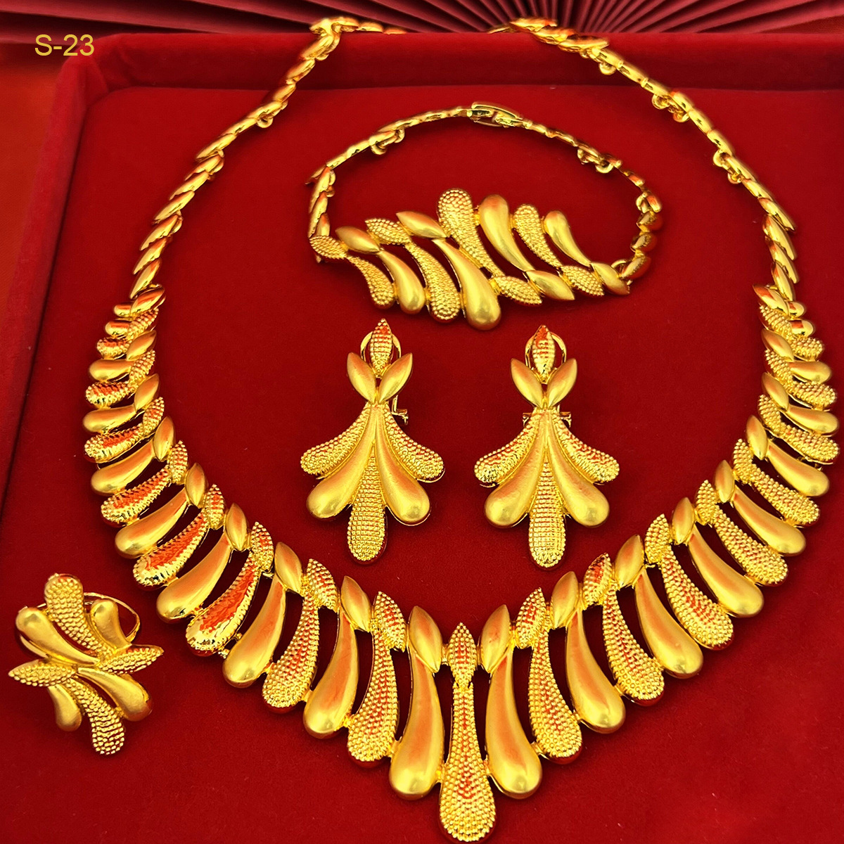 Dubai Brautschmuckset, 24K vergoldet, vierteilig