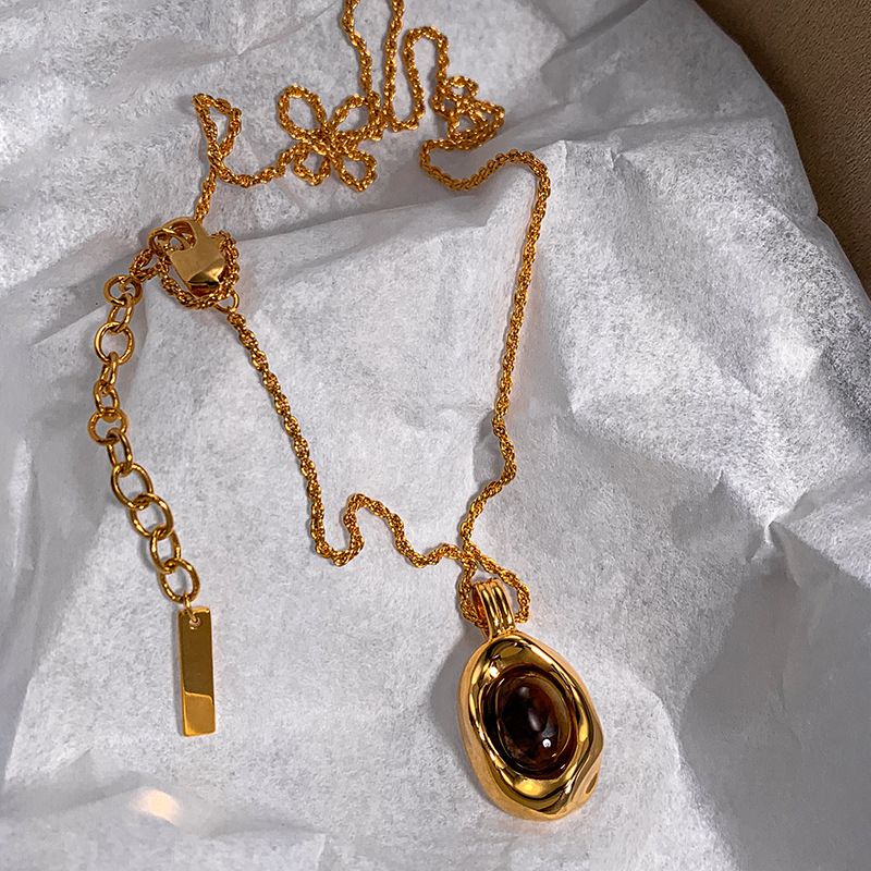 Altın kaplı kaplan gözü taşı kolye, vintage stil